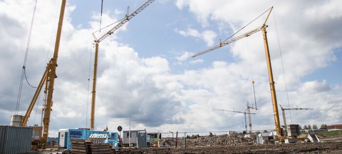 Construction cranes