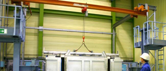 Industrial cranes & lift equipment 