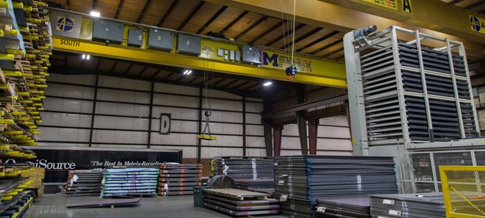 Industrial cranes & lift equipment
