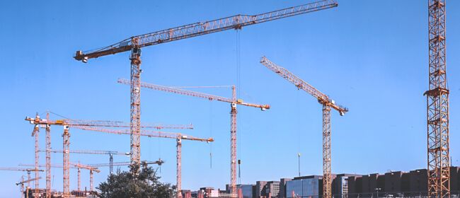 Construction cranes 