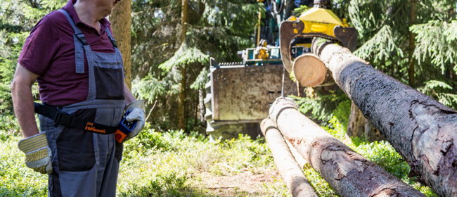 patrol T The handy multi-talented radio control for diverse machinery.
