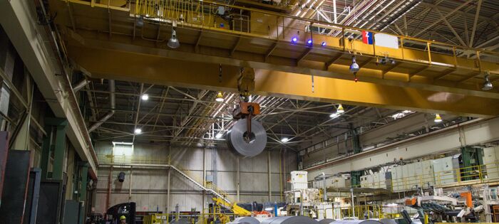 Industrial cranes & lift equipment