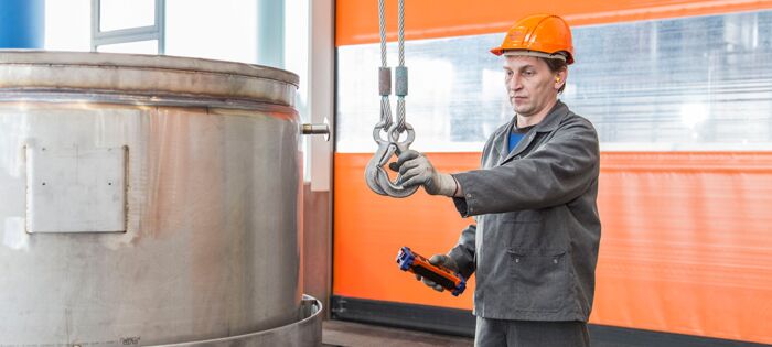 Industrial cranes & lift equipment