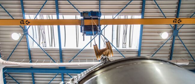 Industrial cranes & lift equipment 