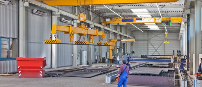 Industrial cranes & lift equipment 