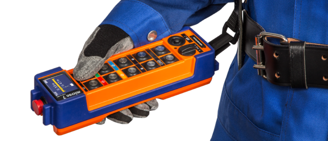 micron 7 The high-performing push button transmitter with built-in color display.