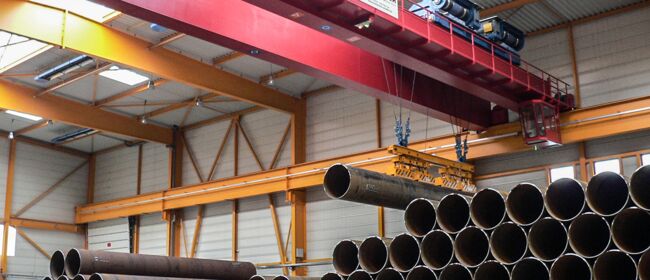 Industrial cranes & lift equipment 