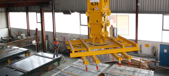 Industrial cranes & lift equipment
