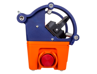 linus 4. The compact linear lever control for 4 stepless drives.