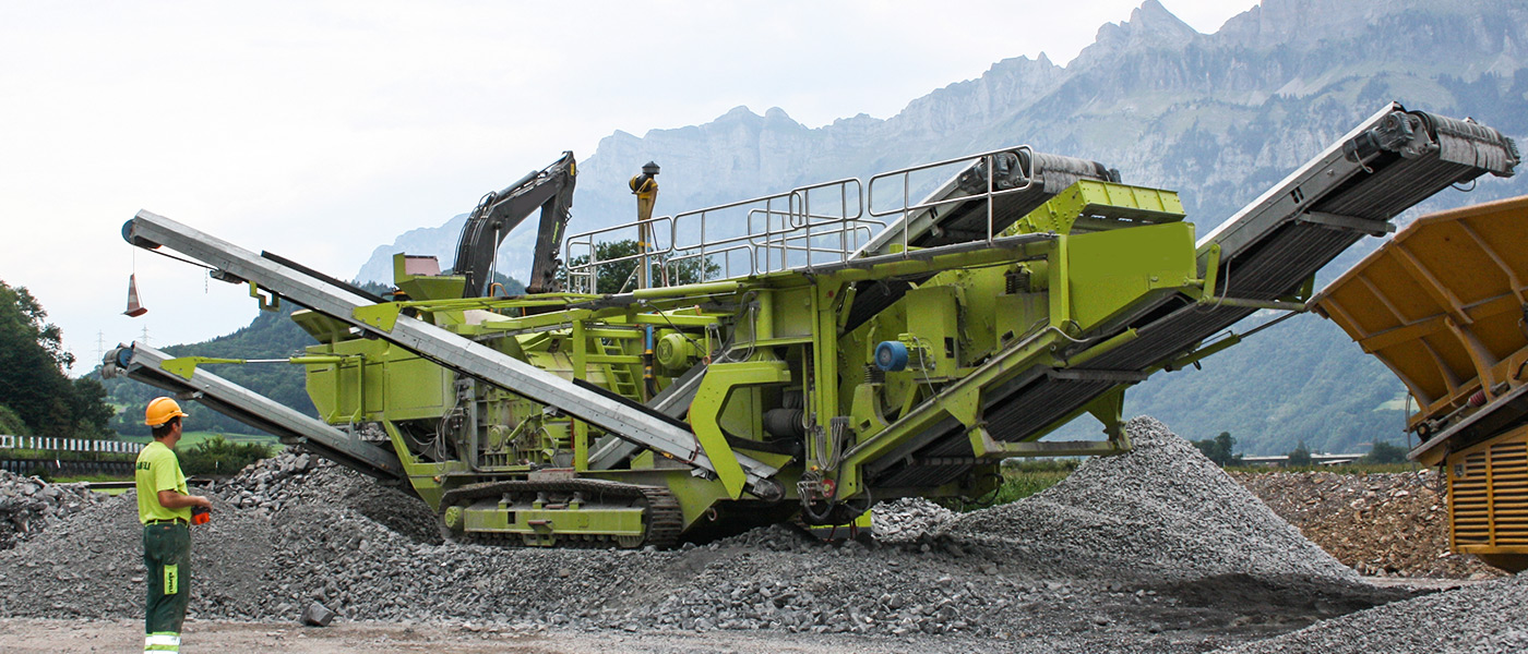 Safety and operating comfort for the control of stone crushers. By HBC-radiomatic.