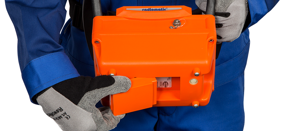 Changing the battery.
A matter of seconds.